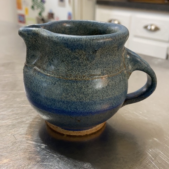 Hand thrown Creamer and Sugar Bowl - Picture 3 of 15
